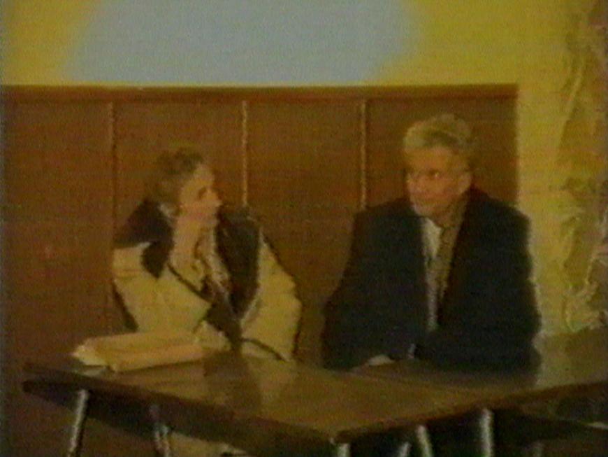 Кадр из видеозаписи суда над Николае и Еленой Чаушеску